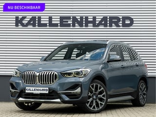 BMW X1 sDrive20i xLine - Pano - Trekhaak - Head-Up - Camera