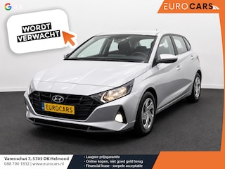 Hyundai i20 1.2 MPI Essential Navigatie Apple CarPlay Android Auto Camera Parkeerhulp achter Cruise Control Virtual Cockpit Climate control Lichmetalen velgen