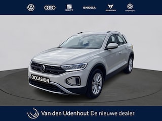 Volkswagen T-Roc 1.5 TSI Life Business Ascot grey | Stoelverwarming | Keyless | Navigatie | Acc