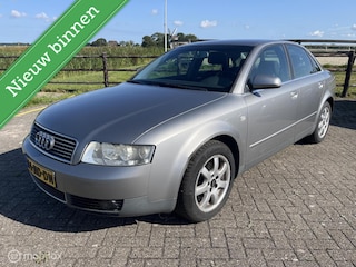 Audi A4 Limousine 1.6 APK 06-08-'27 DB RIEM 152DKM