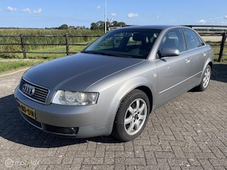Audi A4 Limousine 1.6 APK 06-08-'27 DB RIEM 152DKM