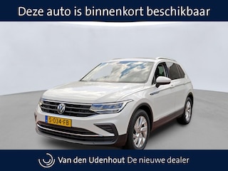 Volkswagen Tiguan 1.5 TSI 150pk DSG Life Business | Panoramadak | Wekl. trekhaak | Keyless | Stoelverwarming