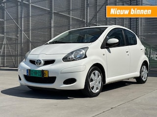 Toyota Aygo 1.0-12V COMFORT NAV. AIRCO !! APK 10-7-2027 !!