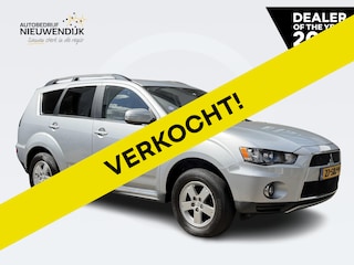 Mitsubishi Outlander 2.0 Intro Edition 145 AUTOMAAT / 57.000KM!! / AFN. TREKHAAK / AIRCO / NAVI / NL AUTO / PRIV GLASS / CAMERA / BLUETOOTH /  DAB / DVD-SPELER /  DAKRAILS / ARMSTEUN / 16'' LMV