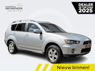 Mitsubishi Outlander 2.0 Intro Edition 145 AUTOMAAT / 57.000KM!! / AFN. TREKHAAK / AIRCO / NAVI / NL AUTO / PRIV GLASS / CAMERA / BLUETOOTH /  DAB / DVD-SPELER /  DAKRAILS / ARMSTEUN / 16'' LMV