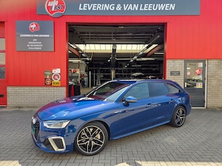 Audi A4 Avant 45 TFSI quattro Advanced Edition S-Line/ Navigatie/ schuifdak/ Parkeersensoren voor en achter/ Rijklaarprijs!