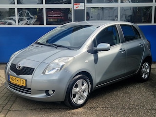 Toyota Yaris 1.3 VVTi Luna MMT / Lage k.m stand / Automaat / 2e eigenaar / Keyless / ECC / Origineel NL / Lichtmetalen velgen