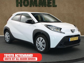 Toyota Aygo 1.0 VVT-i MT Play - ORIGINEEL NEDERLANDSE AUTO - AIRCO - ADAPTIEVE CRUISE CONTROL - ACHTERUITRIJCAMERA - BLUETOOTH - LICHTSENSOR - DAB RADIO