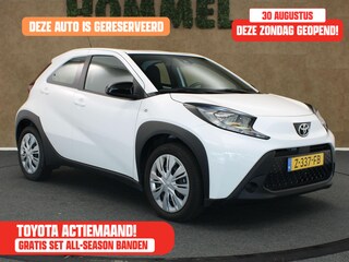 Toyota Aygo 1.0 VVT-i MT Play - ORIGINEEL NEDERLANDSE AUTO - AIRCO - ADAPTIEVE CRUISE CONTROL - ACHTERUITRIJCAMERA - BLUETOOTH - LICHTSENSOR - DAB RADIO
