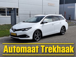Toyota Auris Touring Sports 1.2T " Trekhaak , Navi "