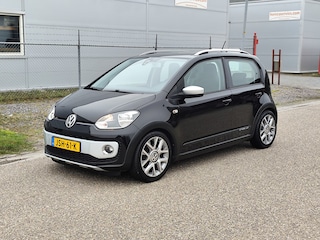 Volkswagen Up 1.0 cross up 5-drs " cruise control "