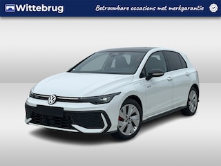 Volkswagen Golf 1.5 eHybrid 272pk GTE DSG Automaat Black Style / Panorama schuifdak / LM 18 inch / Navigatie / IQ LED Matrix / 360 camera Garantie tot 30-9-2030 / 100.000km
