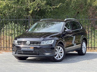 Volkswagen Tiguan 2.0 TSI 4Motion Highline Business R | Trekhaak | Camera | Stoel & stuurverwarming