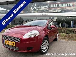 Fiat Punto Grande 1.4 Active Radio/Cd speler - Licht metalen velgen 15 inch - Elektrische ramen - Centrale vergrendeling met afstandsbediening - Goed onderhouden