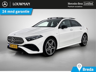 Mercedes-Benz A-klasse 250 e AMG plug-In Hybride AMG Line Premium Plus | Burmester® | Panorama Schuif-Kanteldak | Night Pakket | Head-up-Display. Inclusief 24 maanden Mercedes-Benz Certified garantie voor Europa.