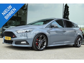 Ford Focus 2.0 ST-3 | SCHUIFDAK | XENON | LEDER | KEY-LESS | CAMERA | WINTERPACK | KW VERLAGING