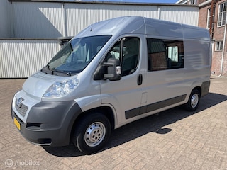 Peugeot Boxer Bestel 330 2.2 HDI L2H2 rolstoelbus met lift