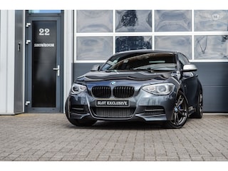 BMW M135i High Executive|*NL-AUTO*|LEDER|H&K|MEMORY