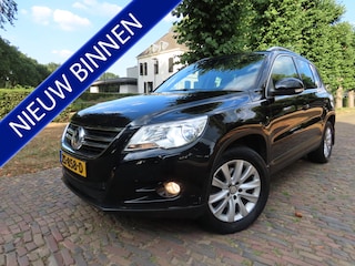 Volkswagen Tiguan 1.4 TSI Trend&Fun 4Motion Panoramadak Ecc Cruisecontrol Stoelverwarming Navigatie Pdc Lm Velgen Trekhaak