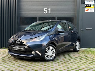 Toyota Aygo 1.0 VVT-i x-play | Achteruitrijcam | Bleutooth