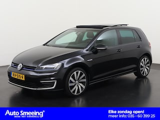Volkswagen Golf 1.4 TSI GTE | Panoramadak | Apple Carplay | Zondag Open!