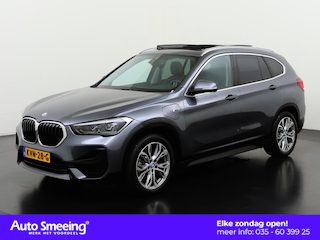 BMW X1 xDrive25e Sport Line | Panoramadak | Camera | Stoelverwarming | Zondag Open!