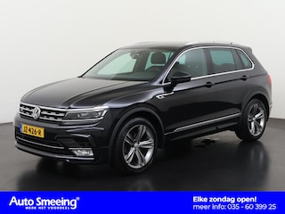 Volkswagen Tiguan 1.4 TSI Connected R-Line | Trekhaak | Dynamic Light Assist | 19" Sebring | Zondag Open!