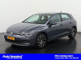Volkswagen Golf 1.4 eHybrid Style | Camera | 17'' Ventura | Zondag Open!