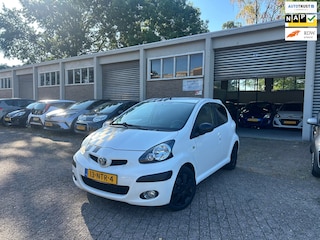 Toyota Aygo 1.0-12V Comfort Airco/ Centrale Verg/ NAP! Netjes!