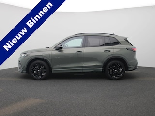 Volkswagen Tiguan 1.5 eHybrid R-Line Edition 272 PK | Soh 100% | Trekhaak | 360 Camera | Navigatie Groot | Head-Updisplay | LED Matrix | Stoelverwarming | Stuurwielverwarming