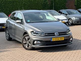 Volkswagen Polo 1.0 TSI Comfortline R-line / Camera / Navigatie / Parkeerhulp V+A / LED / 16'' / Apple CarPlay / Getint glas / Cruise Control Adaptief