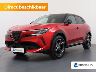 Alfa Romeo Junior 1.2 Turbo Hybrid Ibrida Sport Speciale | Achterbank in delen neerklapbaar | Achteruitrijcamera | Airco (automatisch)