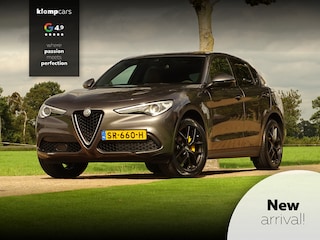 Alfa Romeo Stelvio 2.0 T AWD Velocest. | Carplay!! | Flippers | Uniek-netjes!