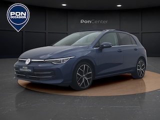 Volkswagen Golf 1.5 eHybrid Style | Pano dak | Trekhaak | Head-up Display | 360 Camera | Side Assist | Stuur-/Stoelverwarming | ERGO Stoel | Matrix LED | 18'' |
