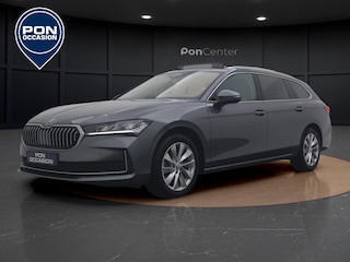 Skoda Superb Combi 1.5 TSI First Edition | Pano Dak | Trekhaak | Camera | Side Assist | ACC | Elek. Achterklep | Stuur-/Stoelverwarming V+A | Carplay | Getint Glas | 17'' |