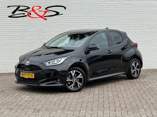 Toyota Yaris 1.5 Hybrid Camera CarPlay Adaptieve cruise Clima DAB radio