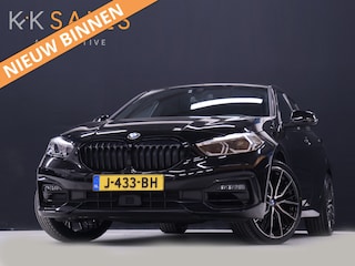 BMW 118i Executive Edition [ADAPTIVE CRUISE, SPORT LINE, APPLE CARPLAY, ANDROID, STOELVERWARMING, LED, PDC V+A, CLIMATE CONTROL, NAVIGATIE, PRIVACY GLASS, DAB, BLUETOOTH, NIEUWSTAAT]