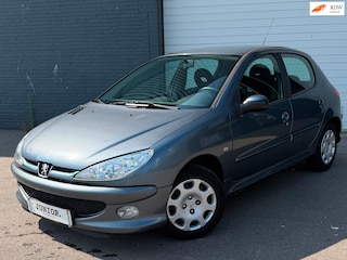 Peugeot 206 1.4 Air-line AIRCO/ELKPAKKET/5DEURS/NAP/APK