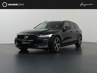 Volvo V60 Plus Dark | Panoramadak | Lederen Interieur | Stoelverwarming voor + achter | Apple CarPlay/Android Auto | HUD | Navigatie | 360 Camera | DAB | Adaptieve Cruise Control | Ele. kofferdeksel | Ele. verstelbare stoelen + Geheugen | Harman/Kardon Audio |