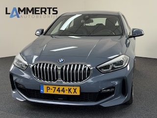 BMW 118i High Executive M-Sport Automaat Navi / Climate / Carplay / PDC / Live Cockpit Professional / Shadow Line