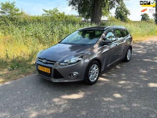 Ford Focus Wagon 1.0 EcoBoost Titanium Airco Cruise Pdc Navi Trekhaak