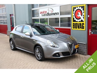 Alfa Romeo Giulietta 1.4 T Collezione O.a: Clima, Navi, Cruise, Vol-leder, Schuif/kantel pano-dak, Trekhaak, Pdc, E.t.c   Rijklaar! All-in prijs!