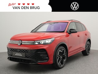 Volkswagen Tiguan R-Line 1.5 eHybrid 272 PK | LED Matrix IQ | Panoramadak | Leder | DCC | Stoelverwarming & Ventilatie | Harman / Kardon | Wegklapbare Trekhaak | Side Assist | 360 Camera |