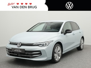 Volkswagen Golf Life Edition 1.5 eHybrid 204 PK | LED Matrix IQ | Achteruitrijcamera | Navigatie | Elek. Wegklapbare Trekhaak |