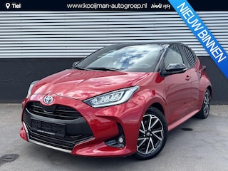Toyota Yaris 1.5 Hybrid Dynamic edition Bi-tone zwart dak, leder, LED, Smart Key, Lichtmetalen velgen, Privacy glass, draadloze telefoonlader, elektr. buitenspiegels, navigatie Apple CarPlay/Android Auto