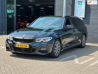 BMW 3-serie Touring 318i High Executive Edition/M-PAKKET/CARPLAY/CAMERA/NETTE STAAT!!