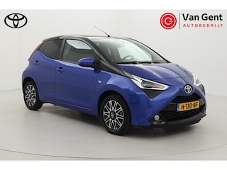 Toyota Aygo 1.0 VVT-i x-clusiv | Apple Carplay / Android Auto | Clima | Parkeersensoren achter | Camera | 15 inch | Rijstrooksensor | Bluetooth | Privacy glas