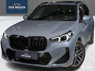 BMW X1 xDrive30e M SPORT / EL STOELEN & GEHEUGEN / SCHUIFDAK / EL TREKHAAK / LEDER / HEAD UP