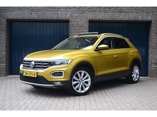 Volkswagen T-Roc 1.0 TSI Style Sport | Panoramadak | Led | Trekhaak | Clima | Adaptive Cruise