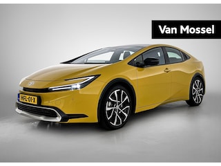 Toyota Prius 2.0 Plug-in Solar Edition | Navigatie | 19" Lichtmetalen velgen | Camera | Unieke auto!